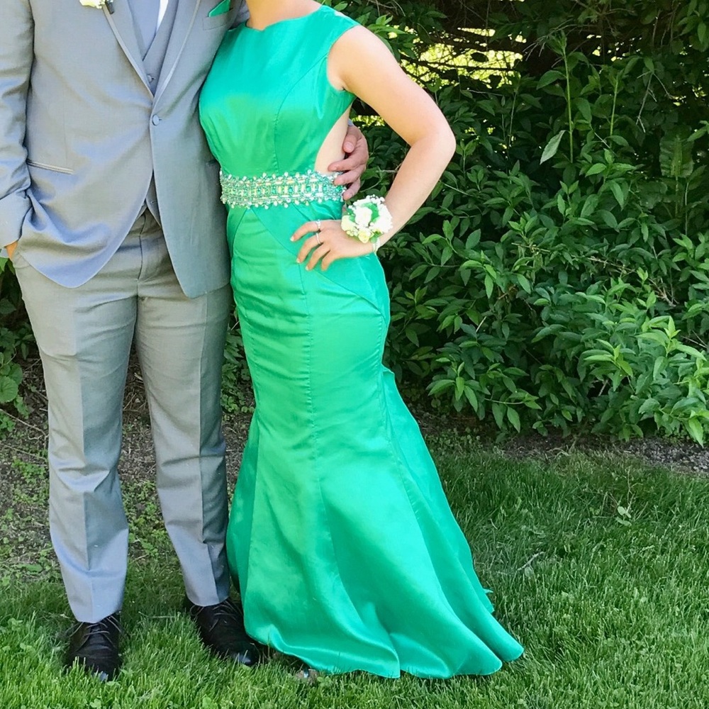 Prom Dress - Picture 3 of 8